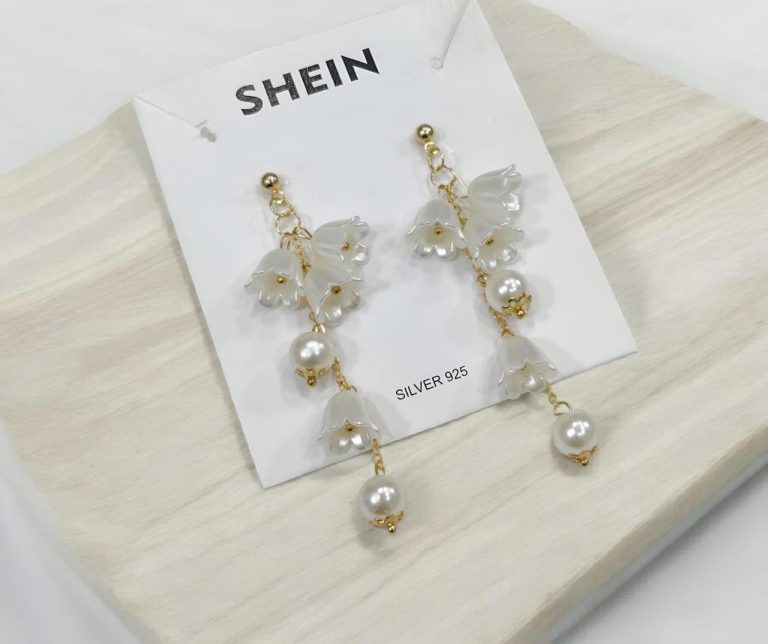 Shein Elegant Pearl And Flower Drop Earrings